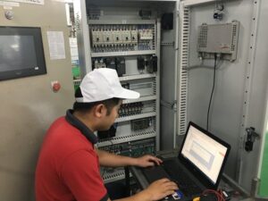 Tủ điện điều khiển máy tự động sử dụng PLC